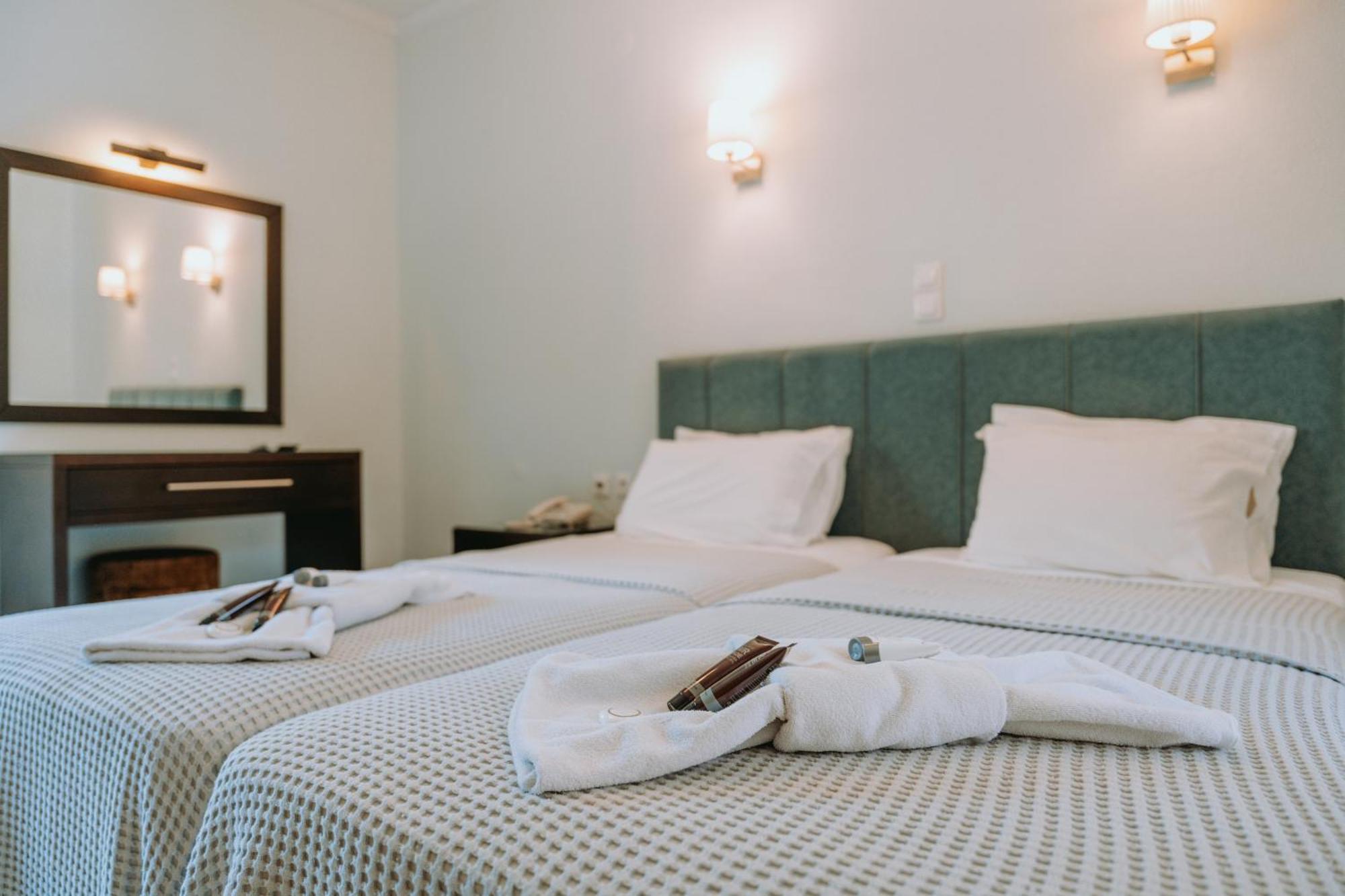 Karavostasi Beach Hotel بيرديكا المظهر الخارجي الصورة