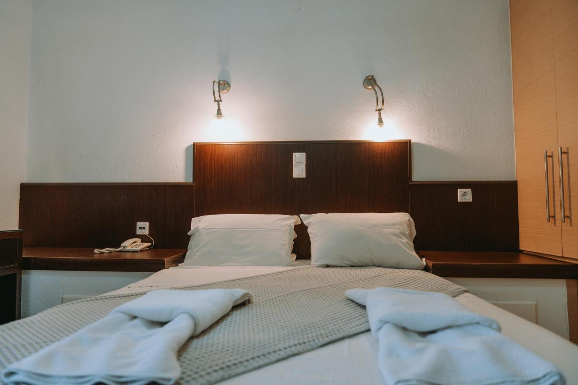 Karavostasi Beach Hotel بيرديكا المظهر الخارجي الصورة
