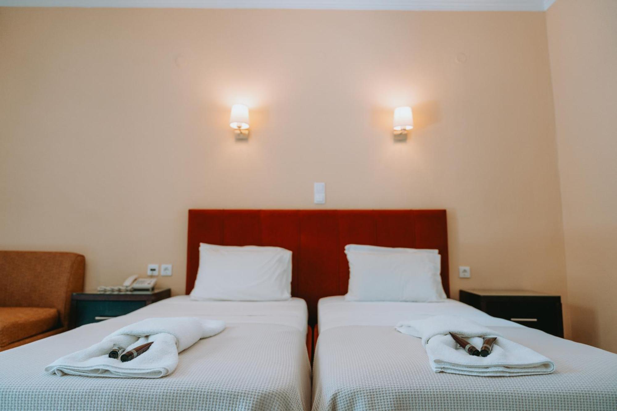 Karavostasi Beach Hotel بيرديكا المظهر الخارجي الصورة