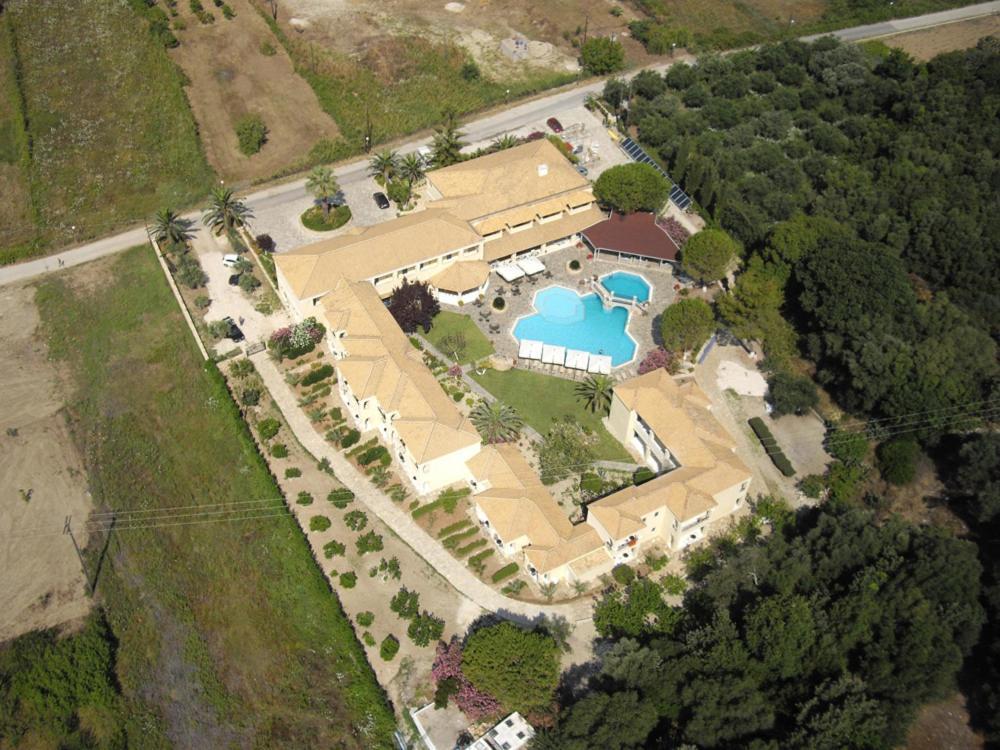 Karavostasi Beach Hotel بيرديكا المظهر الخارجي الصورة