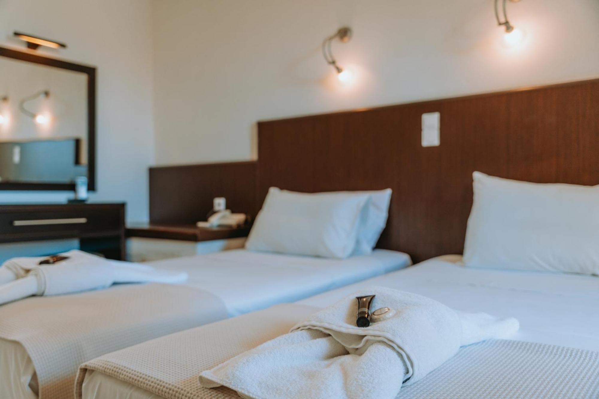 Karavostasi Beach Hotel بيرديكا المظهر الخارجي الصورة