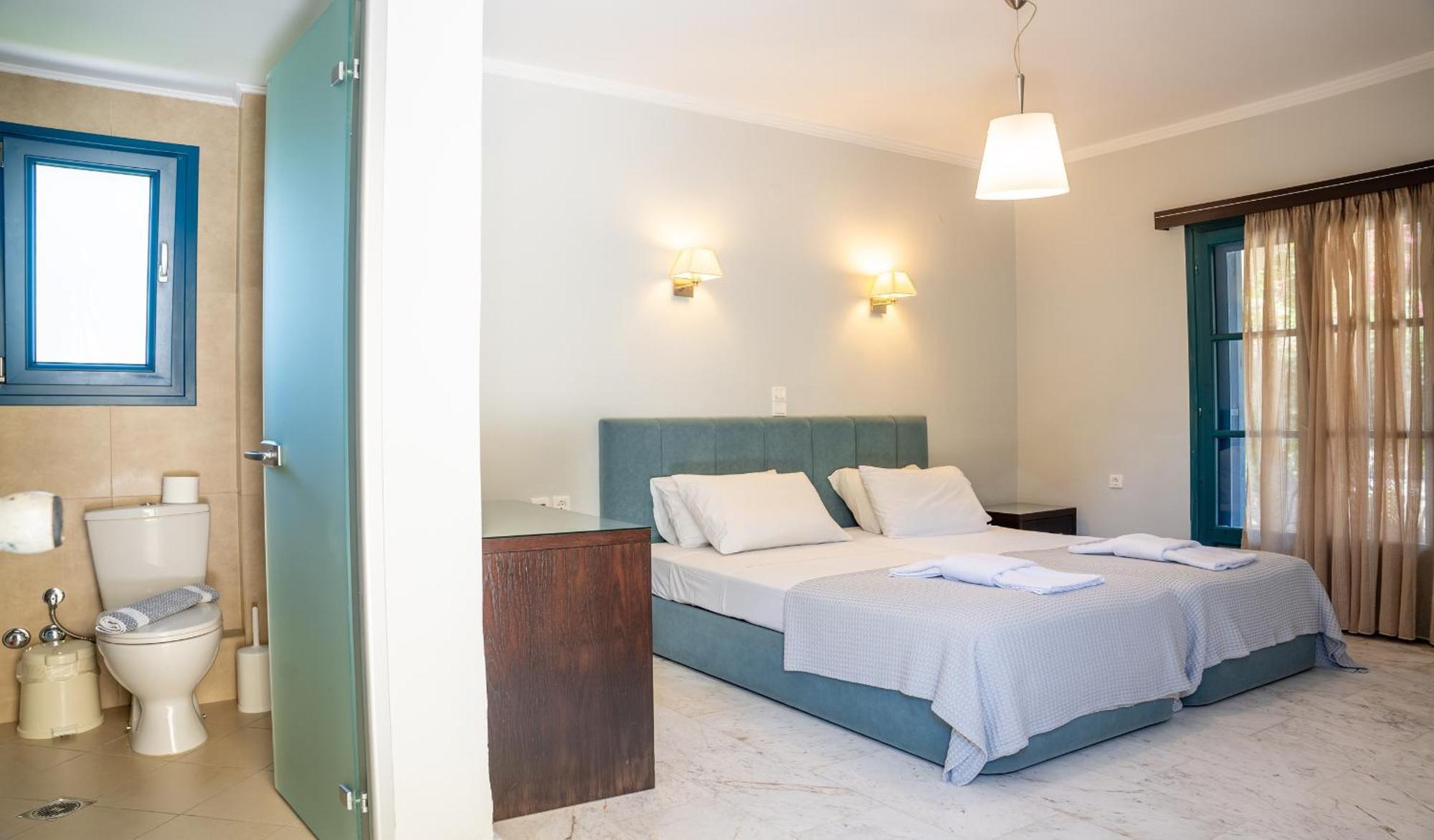 Karavostasi Beach Hotel بيرديكا المظهر الخارجي الصورة