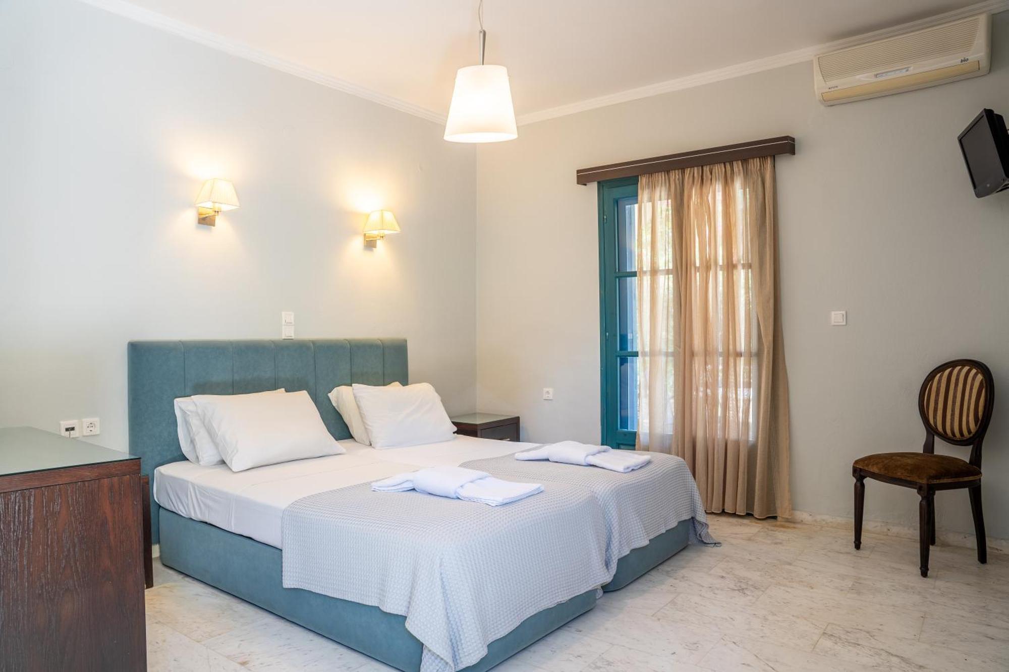Karavostasi Beach Hotel بيرديكا المظهر الخارجي الصورة